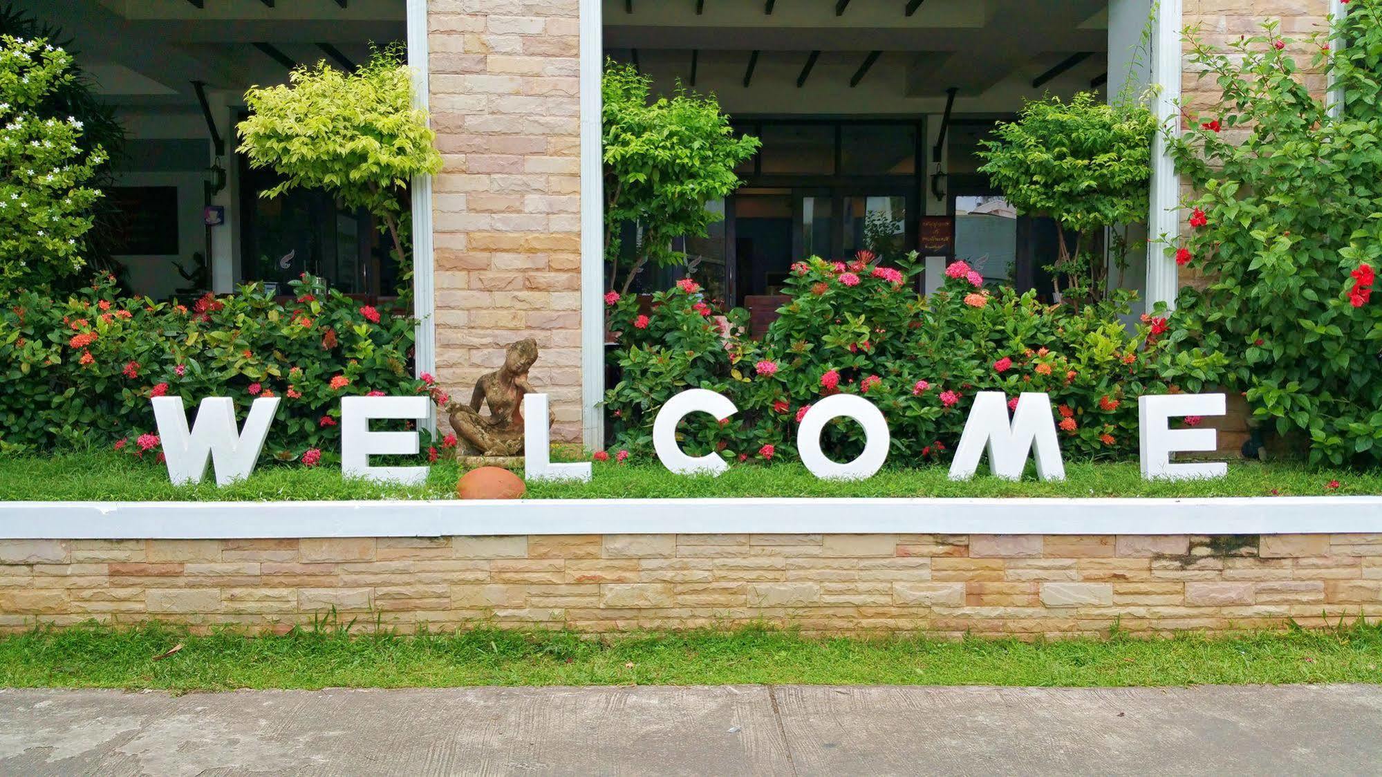 Nana Buri Hotel Chumphon Dış mekan fotoğraf